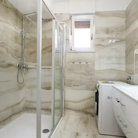 Luxury Ela Pensjonat 3*