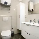 Luxury Ela Split