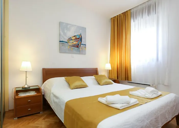 Luxury Apartment Ela Διαμέρισμα *