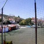 Luxury Ela Pensión 3*