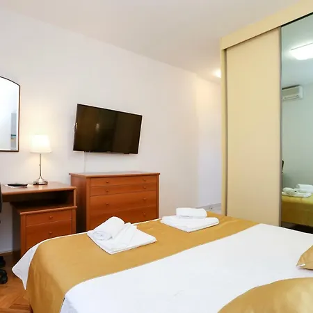 Гостевой дом Luxury Ela 3*